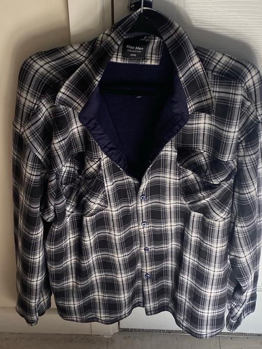 — Mens black & white checked lumber jack top