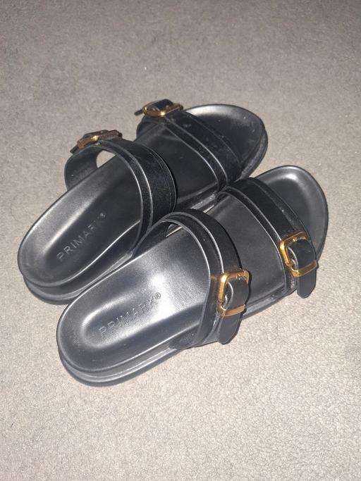  — ladies sandals size 3