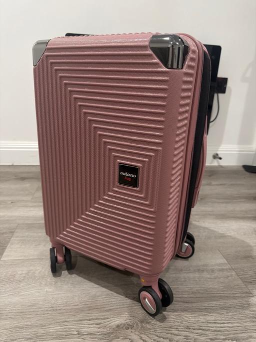  — Small suitcase