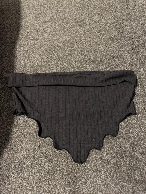  — Crop top