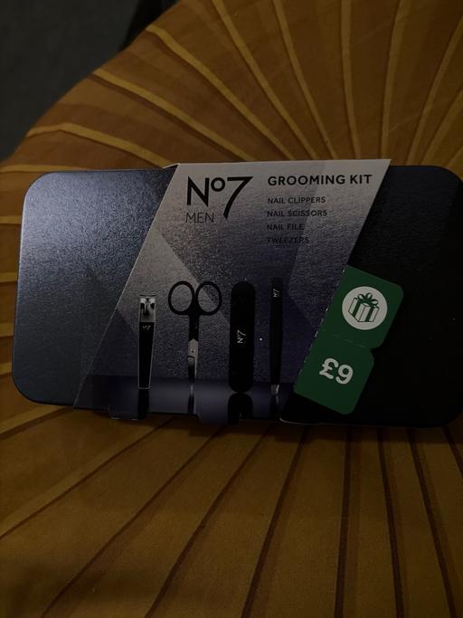  — New No7 Gift set.  HALF PRICE