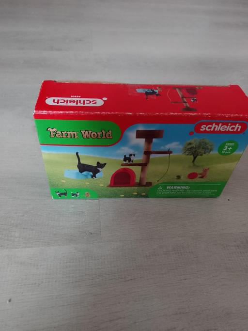  — Schleich Cat and Cat tree set