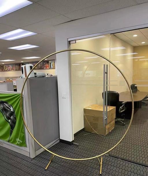  — Ballon Arch