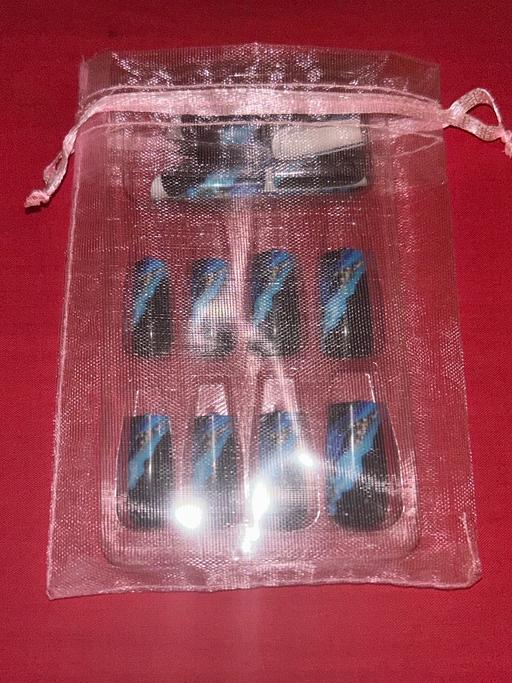  — 24 Pc Press On Nails - Blue & Black