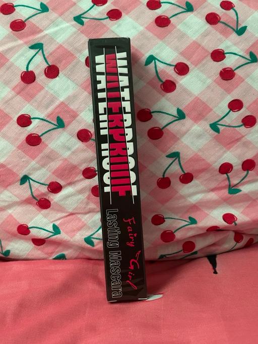  — Waterproof Lasting Mascara - Black