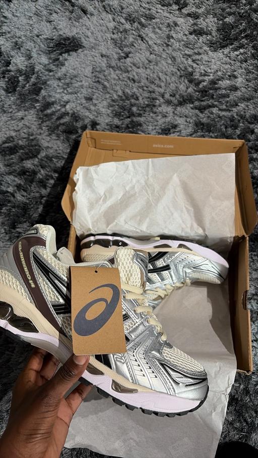  — Asics Gel Kayano 14
