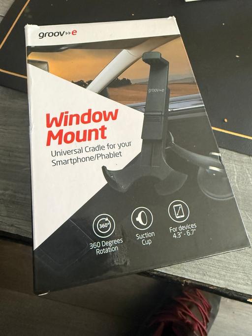  — Car phone windscreen mount