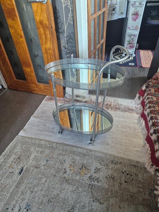  — Drinks trolley