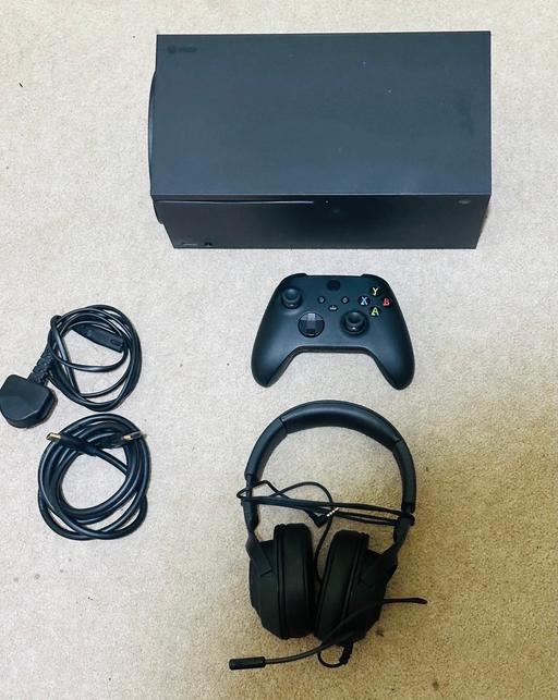  — XBox Series X - 1TB 4K - Headset