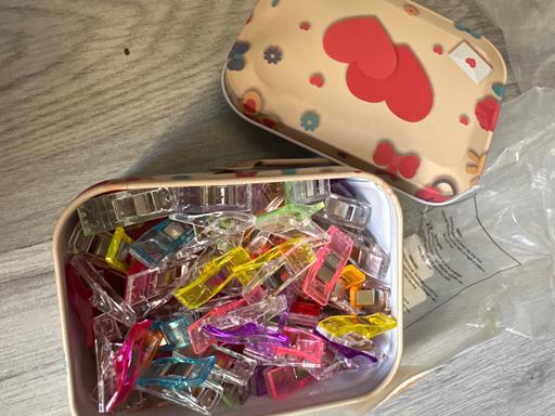  — Brand new tin of clips