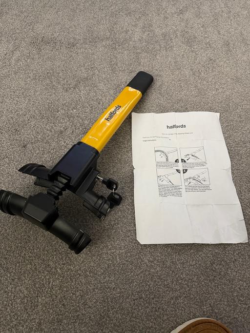  — Halfords T bar steering wheel lock