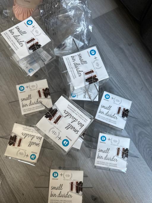  — Job lot of small dividers