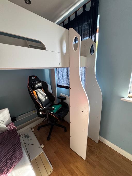  — High sleeper bed with desk and pull out futon