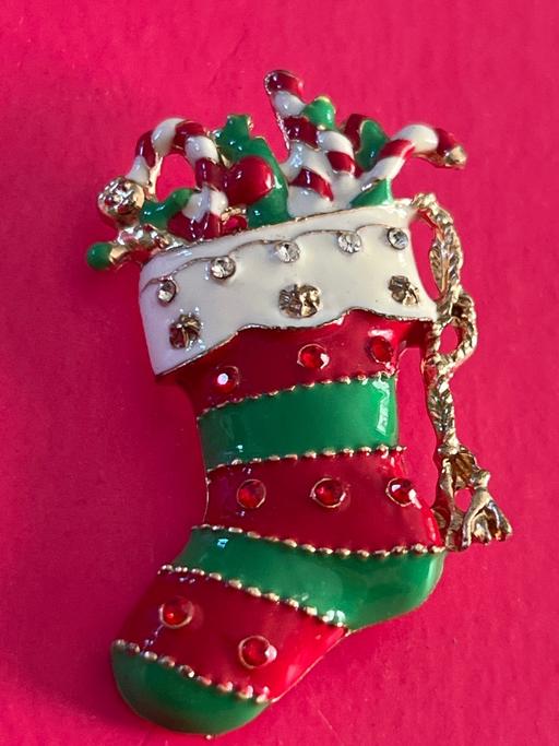  — Lovely Xmas brooch