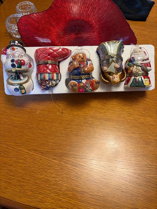  — Vintage musical tree decorations