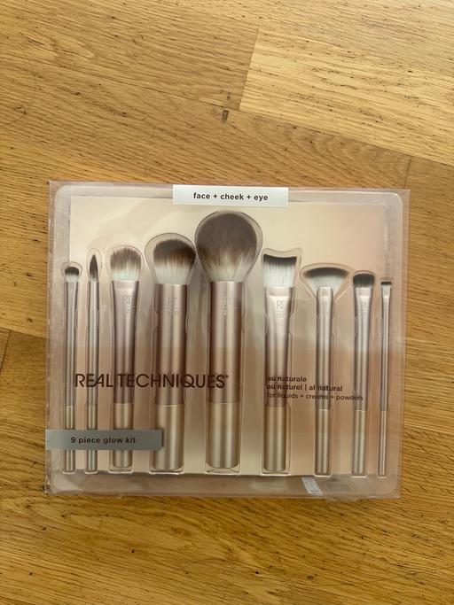  — Real Techniques Brush Set