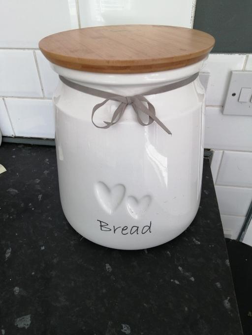  — Breadbin