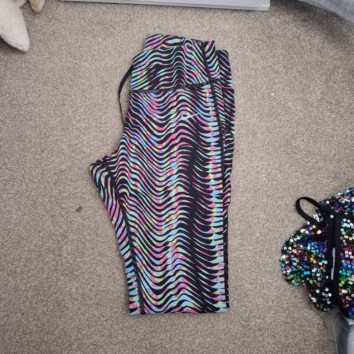  — nike leggings