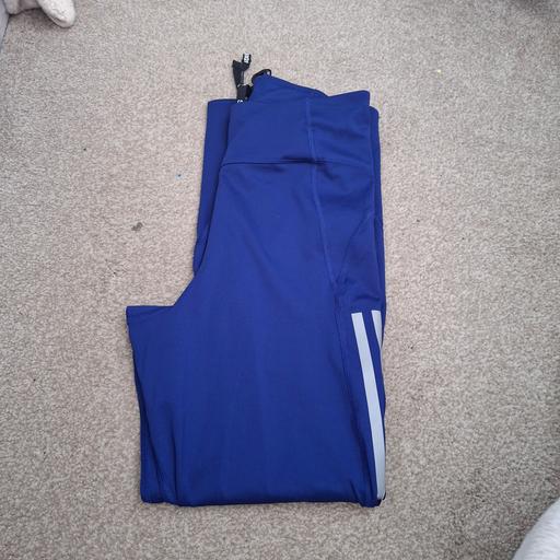  — running leggings