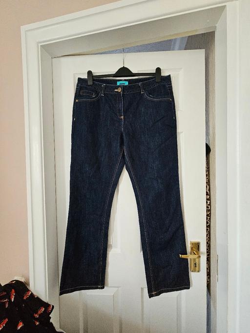  — Ladies jeans, size 16..NEW without tags