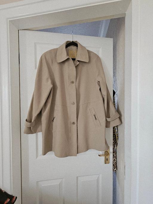  — Ladies David Barry coat, size 14..NEW