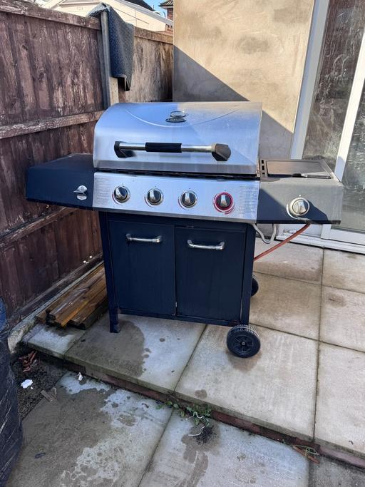  — barbecue grill