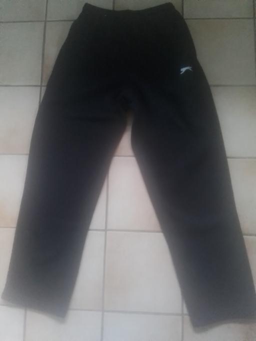  — BOYS SLAZENGER BLACK JOGGERS
