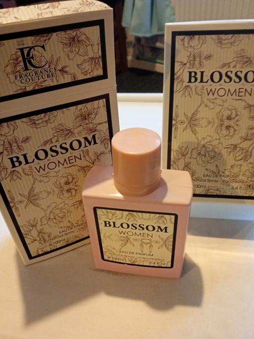  — brand new ladies EAU DE PARFUM SET