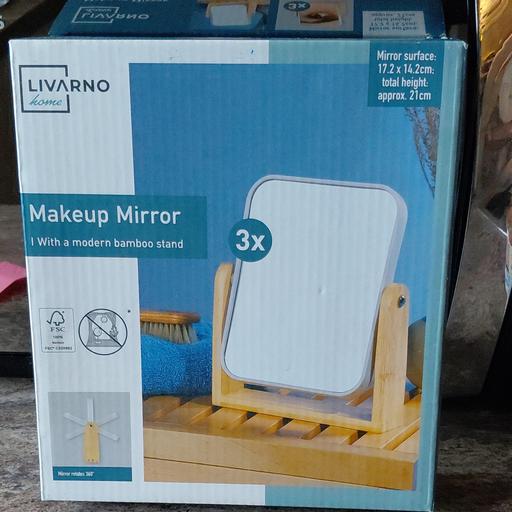  — Makeup mirror with bamboo stand