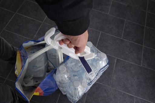  — Heavy-Duty Grocery Bag  for Easy Carrying