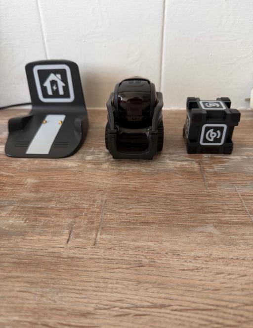  — Anki vector robot