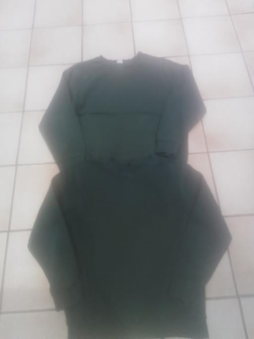  — TWO BOTTLE GREEN SCHOOL SWEAT JUMPERS