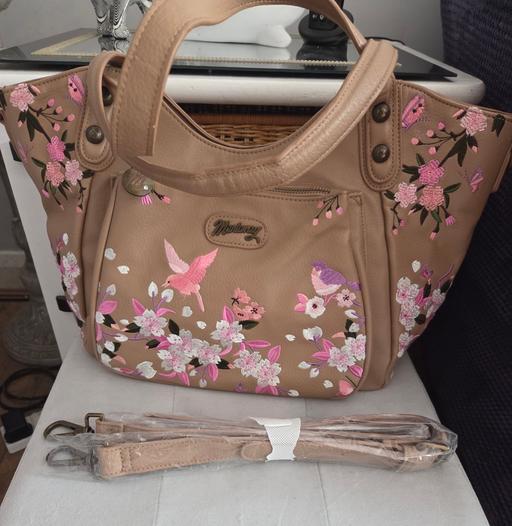  — MANTARAY BAG