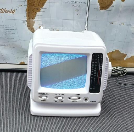  — Vintage SPECTRA 52-BWR-W 5" Portable Black&W