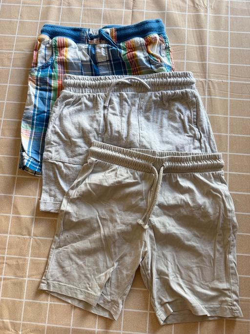  — Shorts bundle various brands 5-6 years