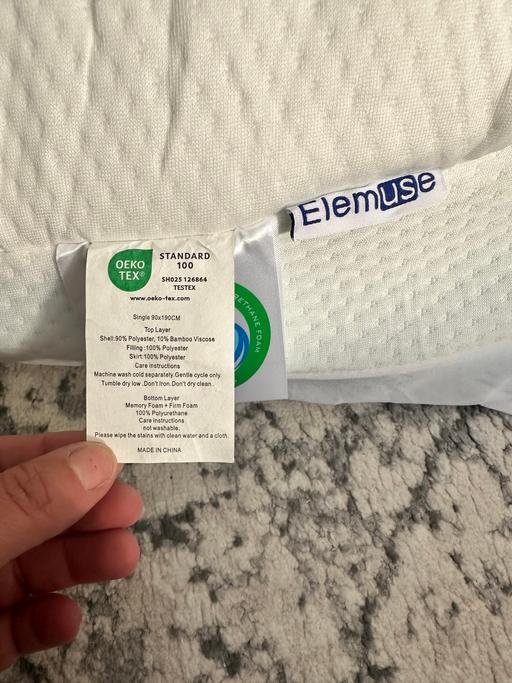  — ELEMUSE Dual-layer Memory Foam topper