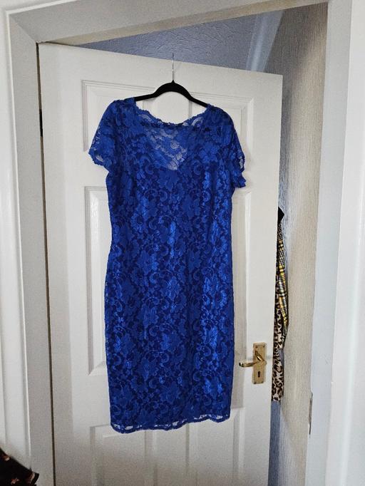  — Wallis lace design dress, size 16..NEW