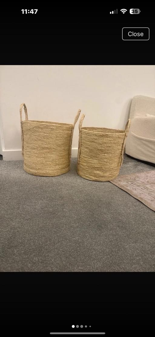  — 2 baskets