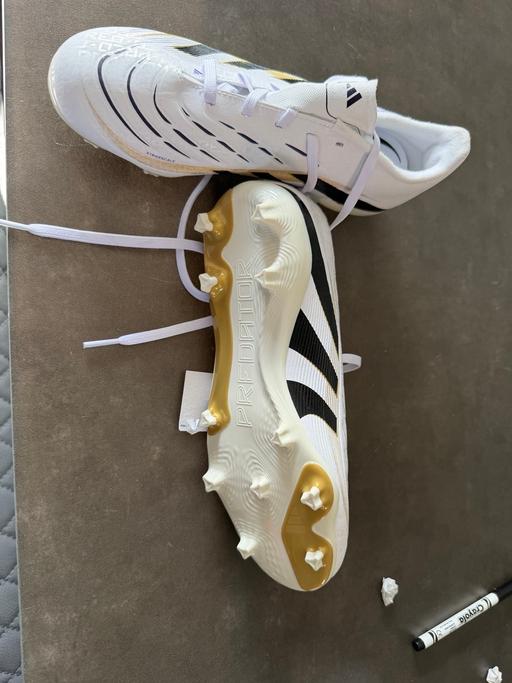  — Adidas predator league FG