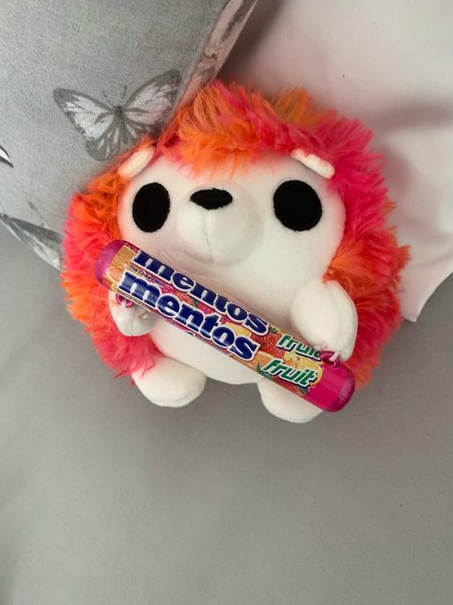  — Mentos squishie
