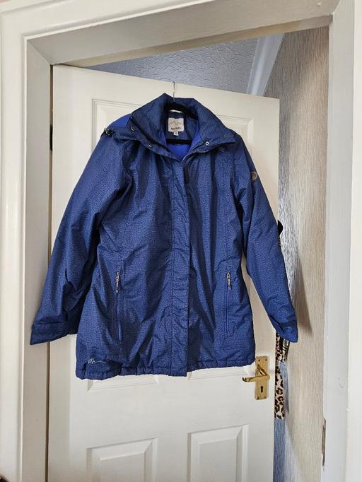  — Ladies regatta winter coat, size 14...NEW