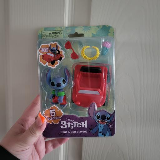  — new Disney Stitch Surf & Sun Playset