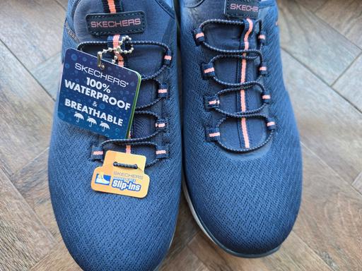  — Skechers Hands Free Slip-in Trainers