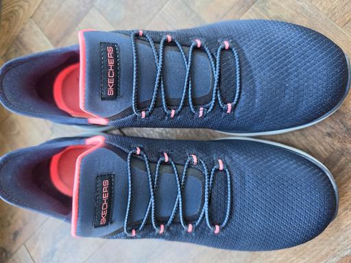  — Skechers Hands Free Slip-ins Trainers