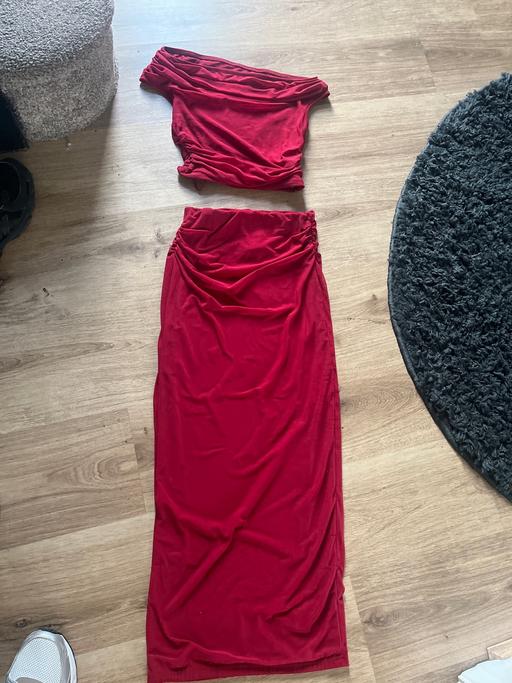  — Beautiful 2 piece set burgundy size Xs