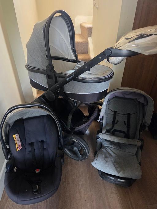  — travel pram