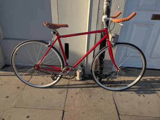  — 24' Hackney Classic bike