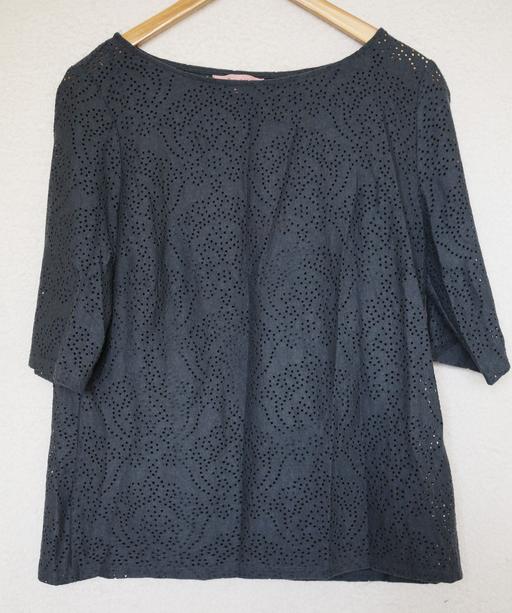  — phase Eight short sleeve top size 14