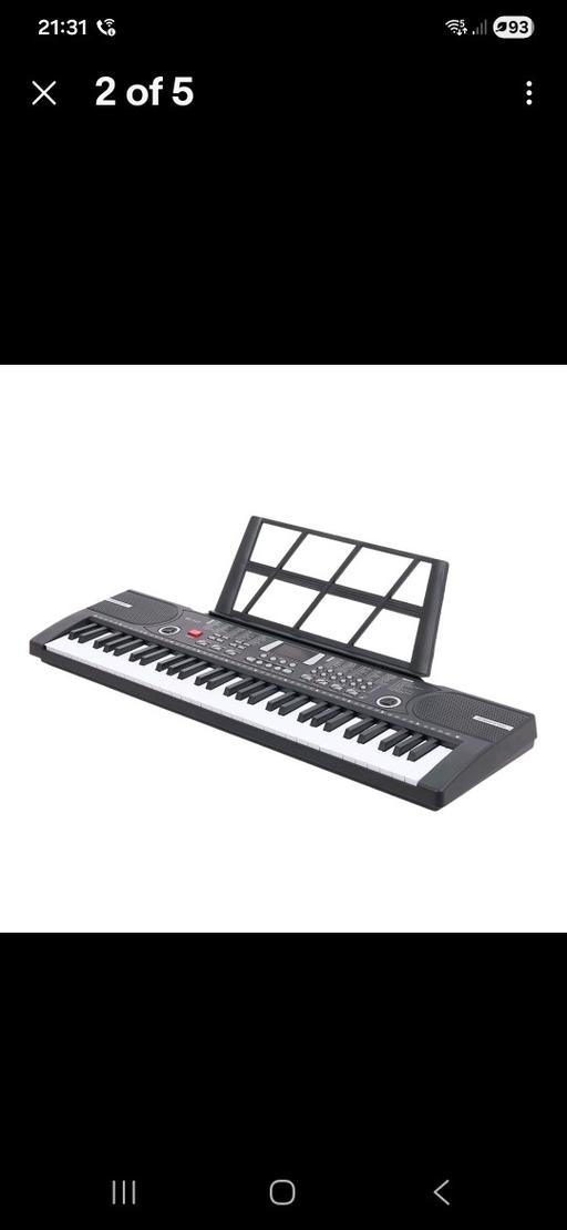  — New 61 key keyboard & sturdy stand