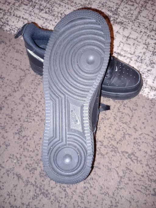  — Nike Air forces
